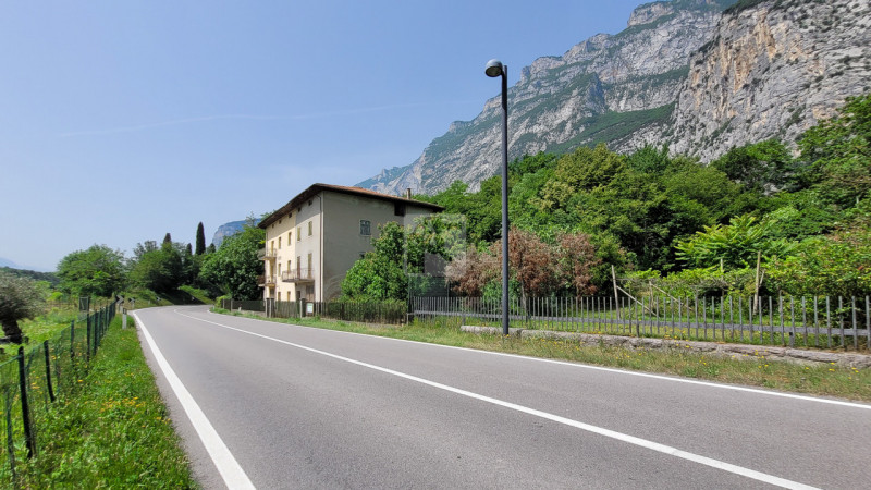 Foto villetta a schiera in vendita a Dro (Trento)