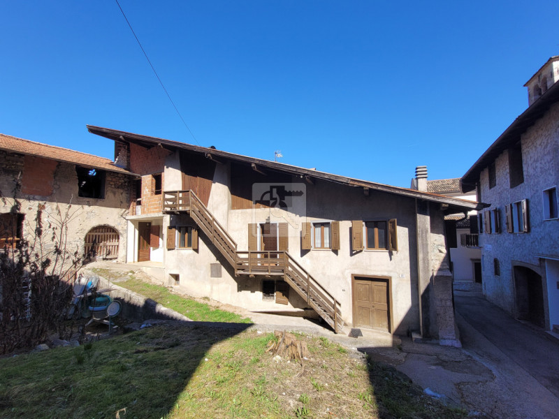 Foto villetta a schiera in vendita a Cavedine (Trento)