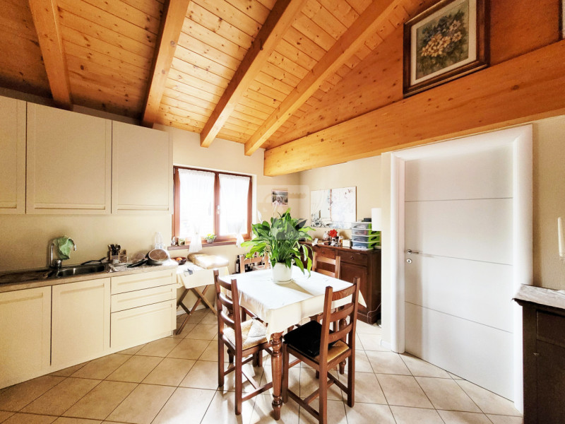 Foto appartamento in vendita a Nago-Torbole (Trento)