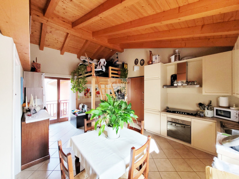 Foto appartamento in vendita a Nago-Torbole (Trento)