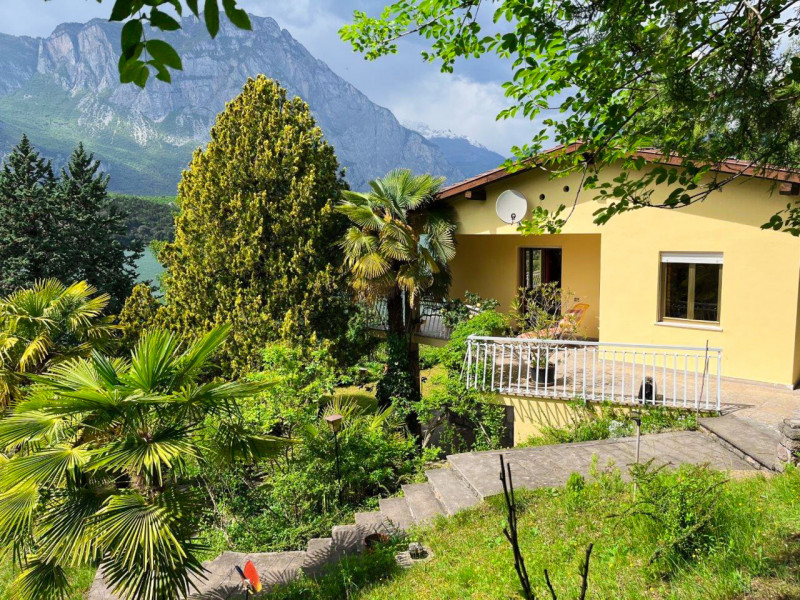 Foto porzione di casa in vendita a Cavedine (Trento)