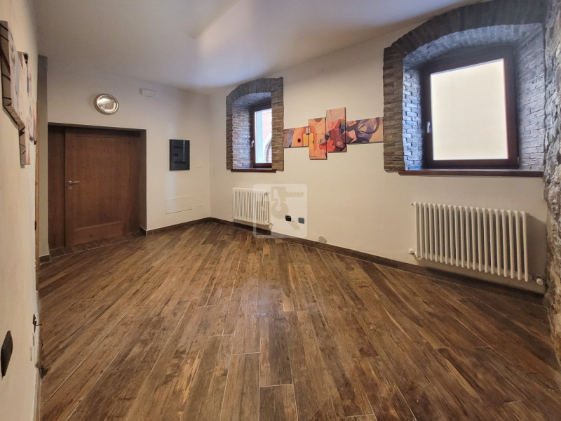 Foto appartamento in vendita a Dro (Trento)