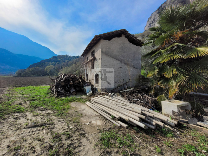 Foto casale/rustico in vendita a Dro (Trento)