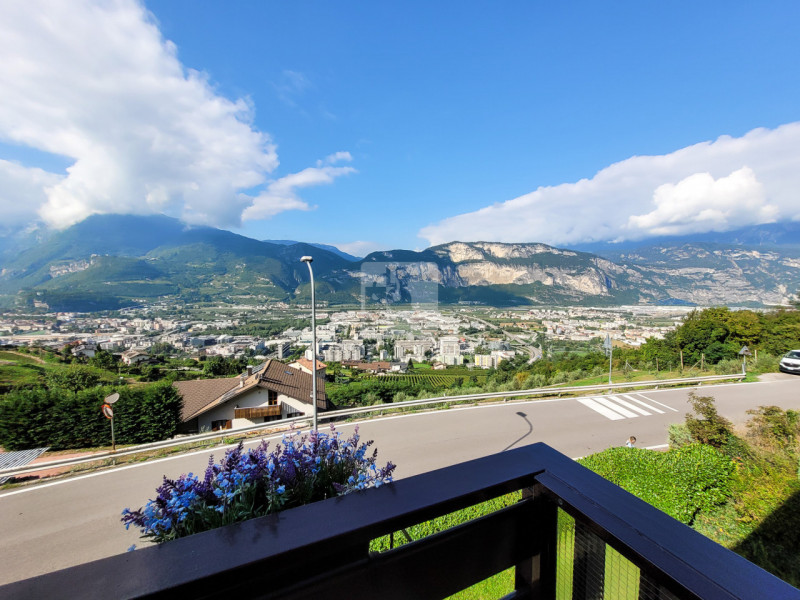 Foto appartamento in vendita a Trento (Trento)