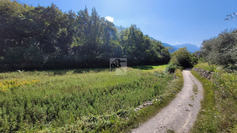Foto terreno in vendita a Dro (Trento)