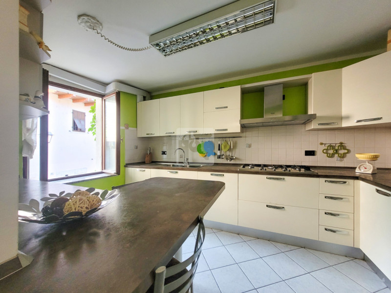 Foto casa indipendente in vendita a Arco (Trento)