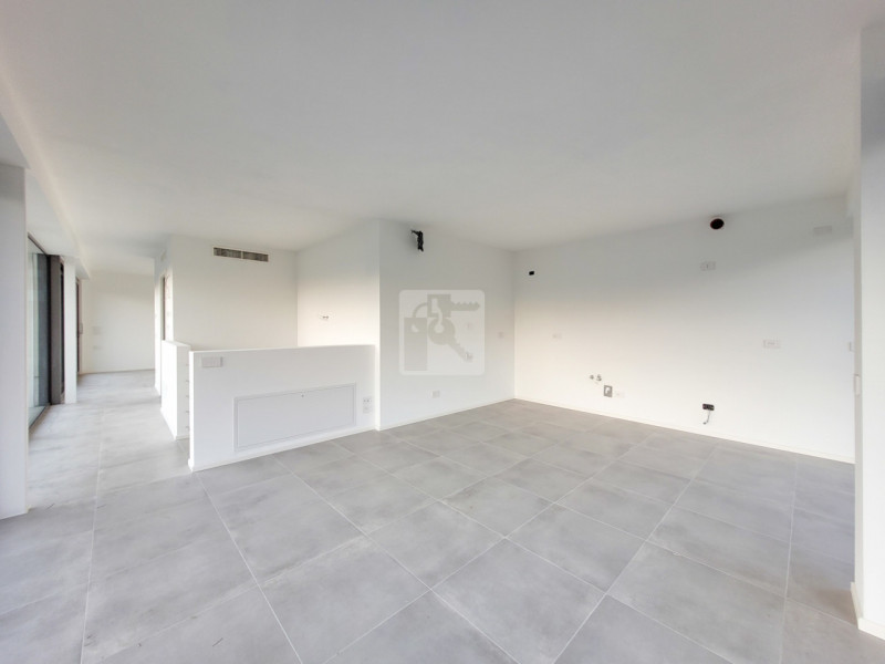 Foto appartamento in vendita a Arco (Trento)