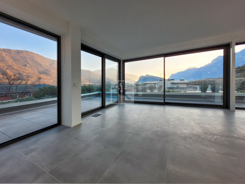 Foto appartamento in vendita a Arco (Trento)