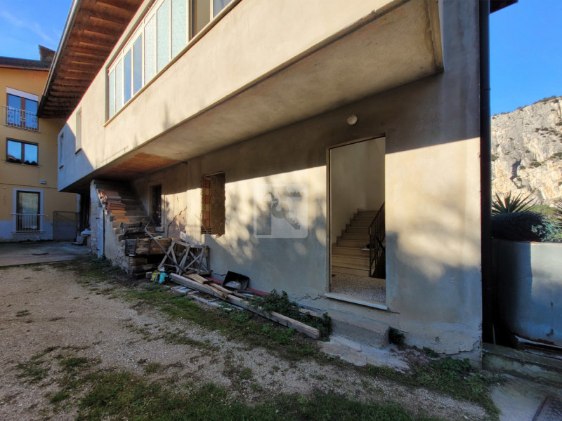 Foto casa indipendente in vendita a Arco (Trento)