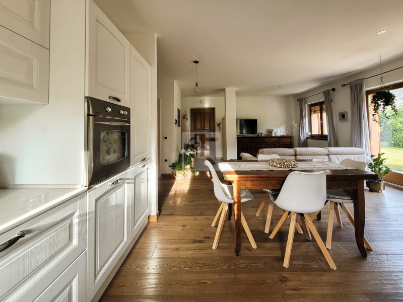 Foto villetta a schiera in vendita a Dro (Trento)