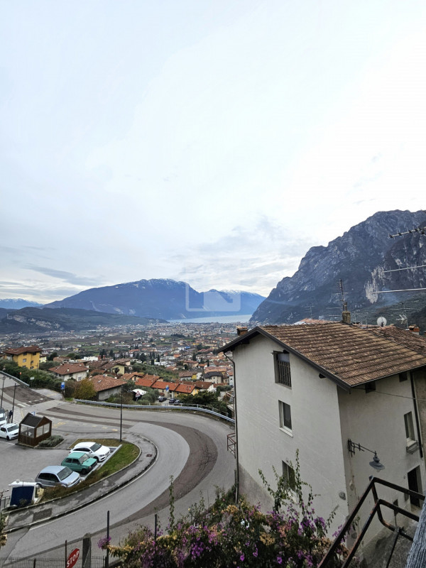 Foto appartamento in vendita a Tenno (Trento)
