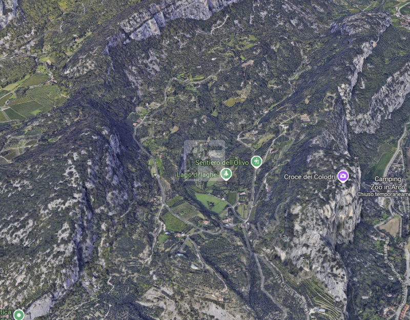 Foto terreno in vendita a Arco (Trento)