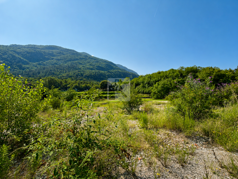 Foto terreno in vendita a Vallelaghi (Trento)