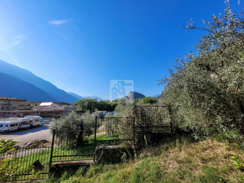 Foto terreno in vendita a Dro (Trento)