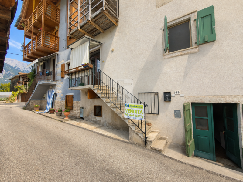 Foto appartamento in vendita a Comano Terme (Trento)