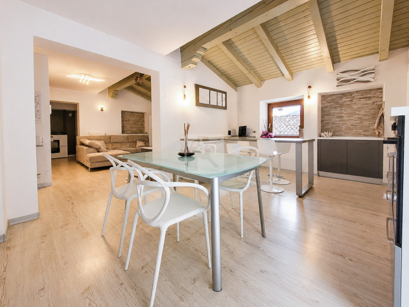Foto appartamento in vendita a Cavedine (Trento)