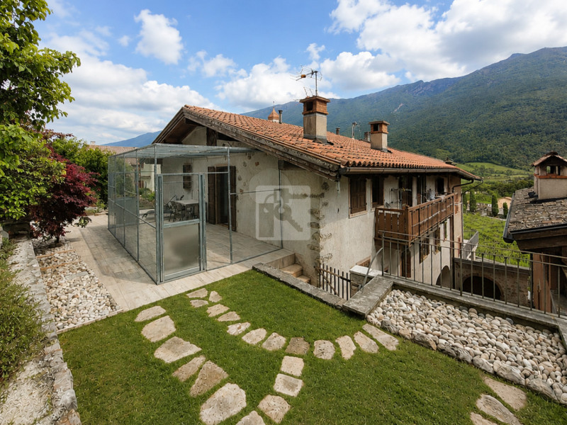 Foto appartamento in vendita a Cavedine (Trento)