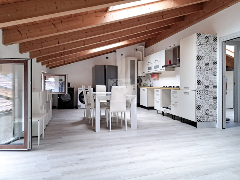 Foto appartamento in vendita a Arco (Trento)