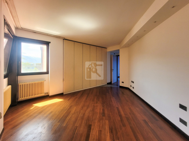 Foto appartamento in vendita a Riva del Garda (Trento)