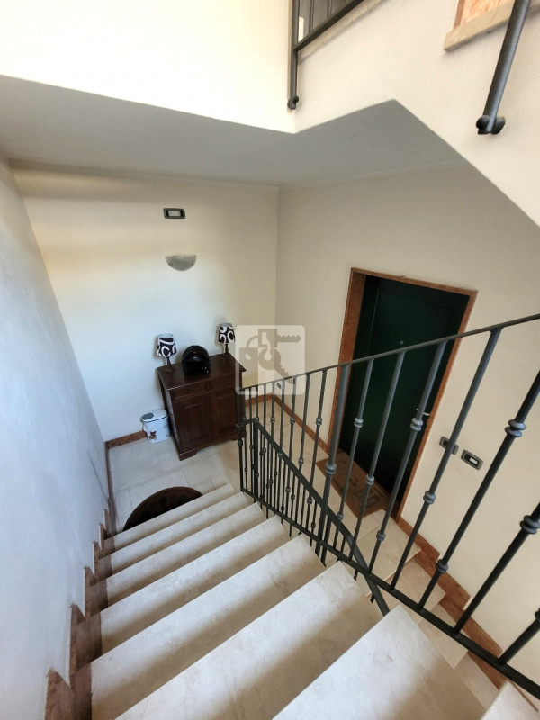 Foto villetta a schiera in vendita a Nago-Torbole (Trento)