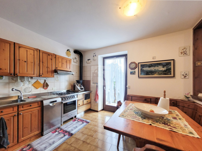 Foto appartamento in vendita a Tenno (Trento)