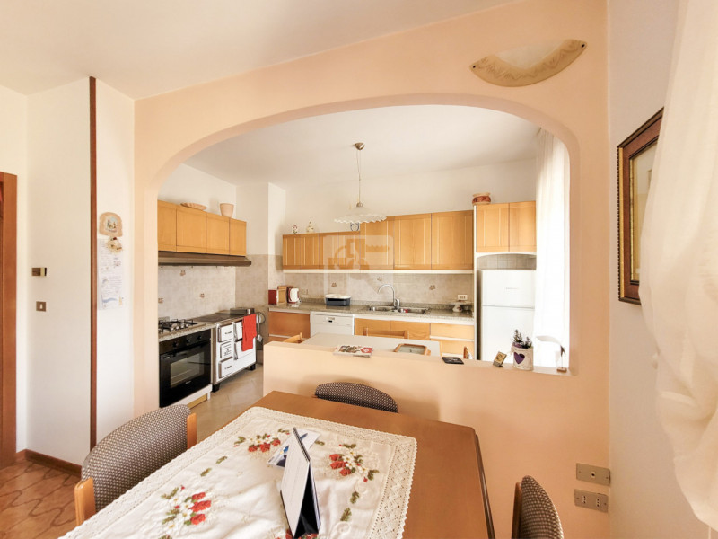 Foto appartamento in vendita a Arco (Trento)
